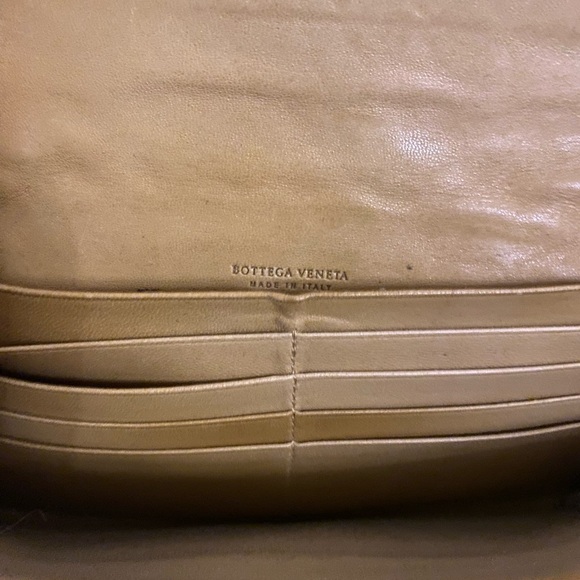 Bottega Veneta Long Fold Wallet - Picture 3 of 9